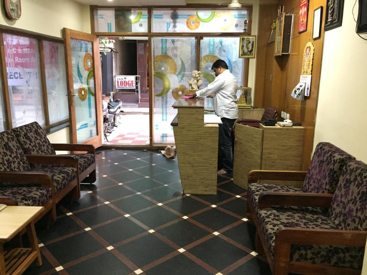 Hotel Suprabath Towers Tirupati Eksteriør billede